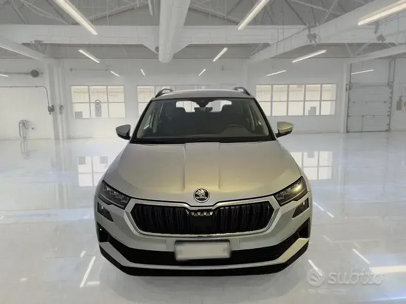 Usata Skoda Karoq Executive 116 CV (85 kW) 2022 Grigio SUV