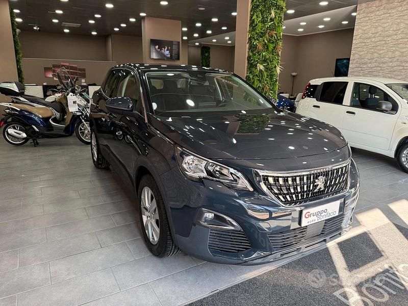 Usata Peugeot 3008 Active 130 CV (95 kW) 2018 Blu SUV
