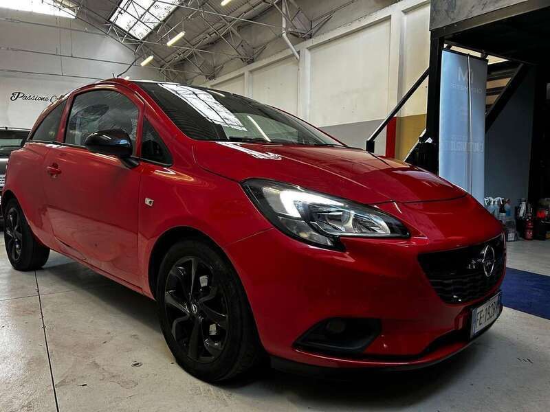 Usata Opel Corsa 69 CV (50 kW) 2016 Rosso Coupé