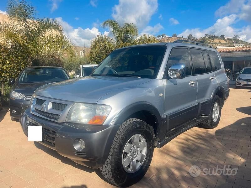 Usata Mitsubishi Pajero 163 CV (119 kW) 2005 Grigio SUV