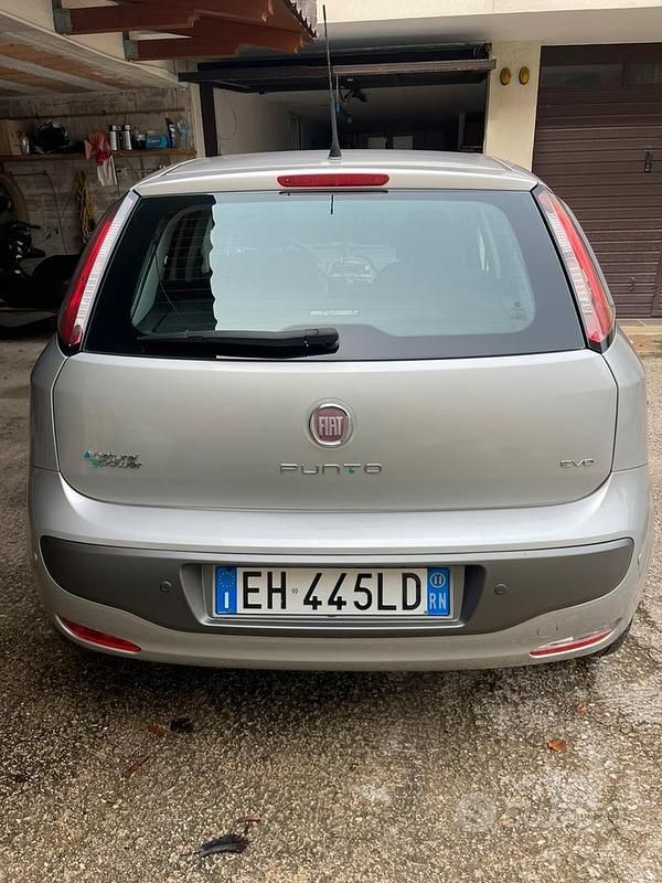 Usata Fiat Grande Punto 2011 Grigio Utilitaria