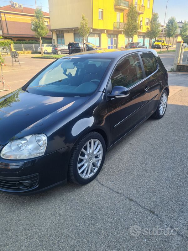 Usata VW Golf V 170 CV (125 kW) 2008 Nero Utilitaria