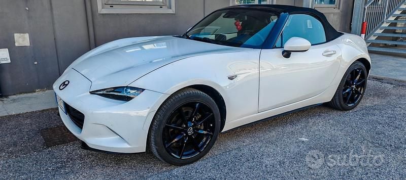 Begagnad Mazda MX5 160 HK (117 kW) 2015 Vit Cab