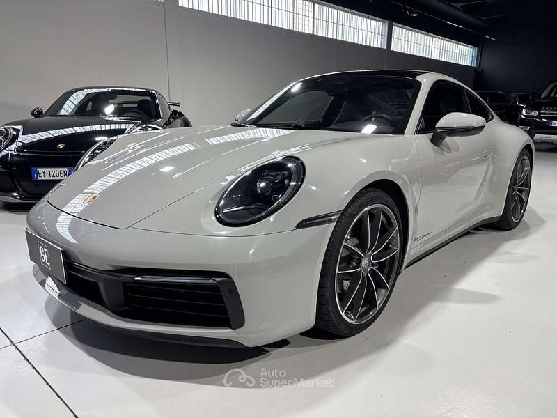 Usata Porsche 911 Carrera 4 385 CV (283 kW) 2021 Grigio Coupé