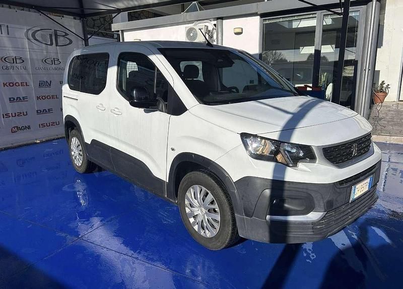 Usata Peugeot Rifter Active 102 CV (75 kW) 2020 Other Monovolume