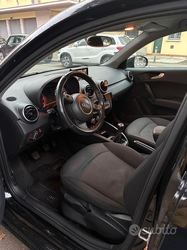 Usata Audi A1 Sportback 90 CV (66 kW) 2015 Nero Utilitaria