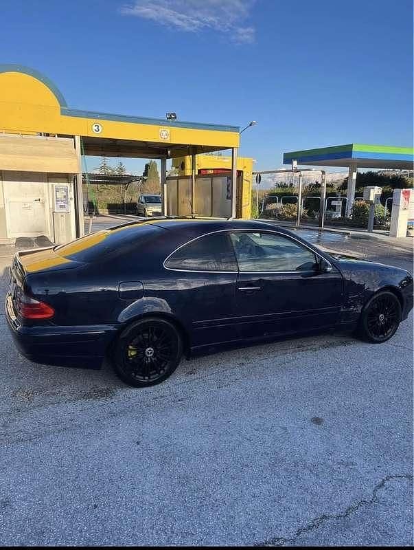 Begagnad Mercedes CLK200 Elegance 163 HK (119 kW) 2000 Sportkupé