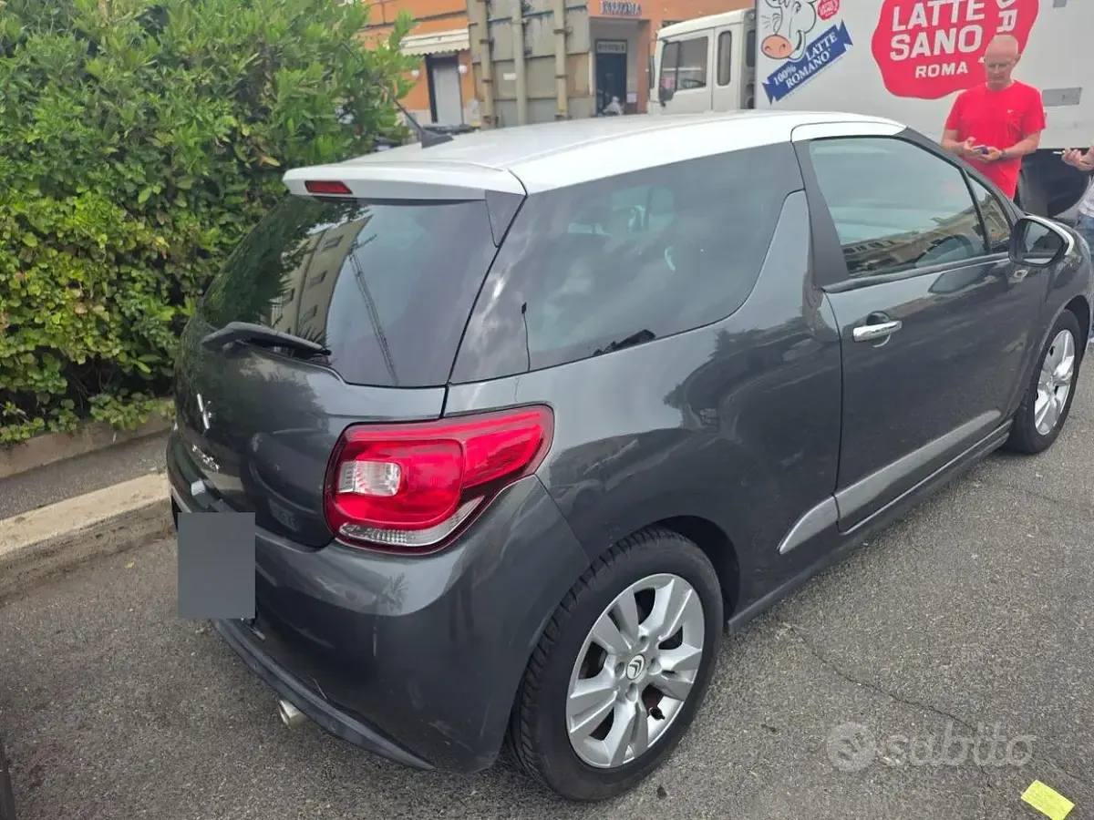 Usata Citroën DS3 99 CV (72 kW) 2015 Nero Monovolume