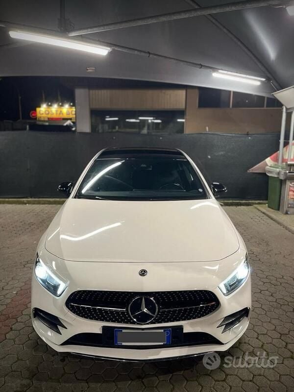 Usata Mercedes A180 AMG line 136 CV (100 kW) 2019 Bianco Berlina