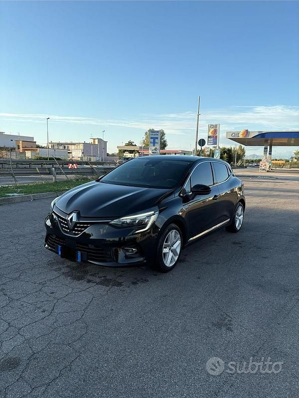 Usata Renault Clio V 100 CV (73 kW) 2021 Nero Berlina
