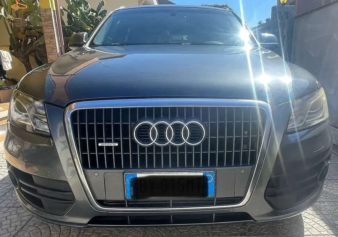 Usata Audi Q5 Advanced Plus 170 CV (125 kW) 2011 Grigio SUV
