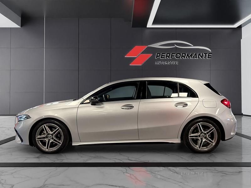 Usata Mercedes A180 AMG Line Premium 135 CV (99 kW) 2025 Giallo Berlina
