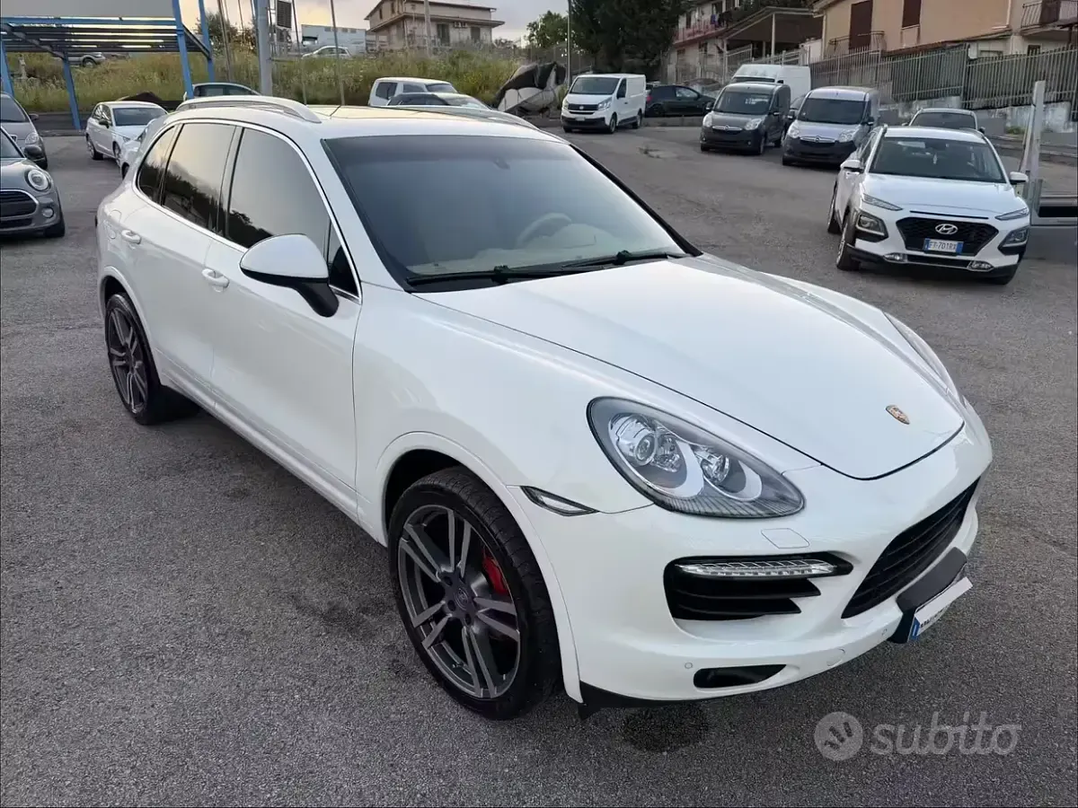 Usata Porsche Cayenne 240 CV (176 kW) 2011 Bianco SUV