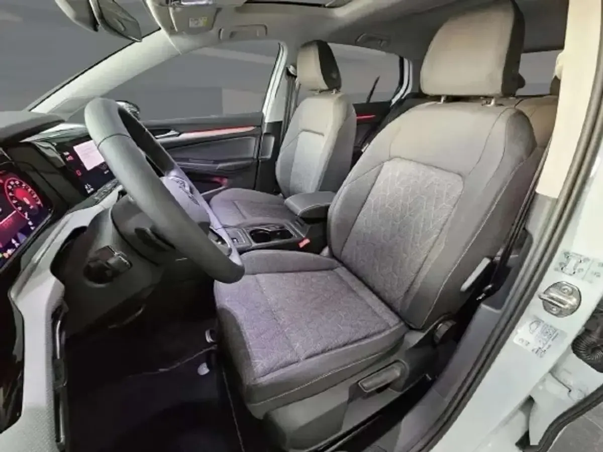 Usata VW Golf VIII Move 116 CV (85 kW) 2023 Bianco Berlina