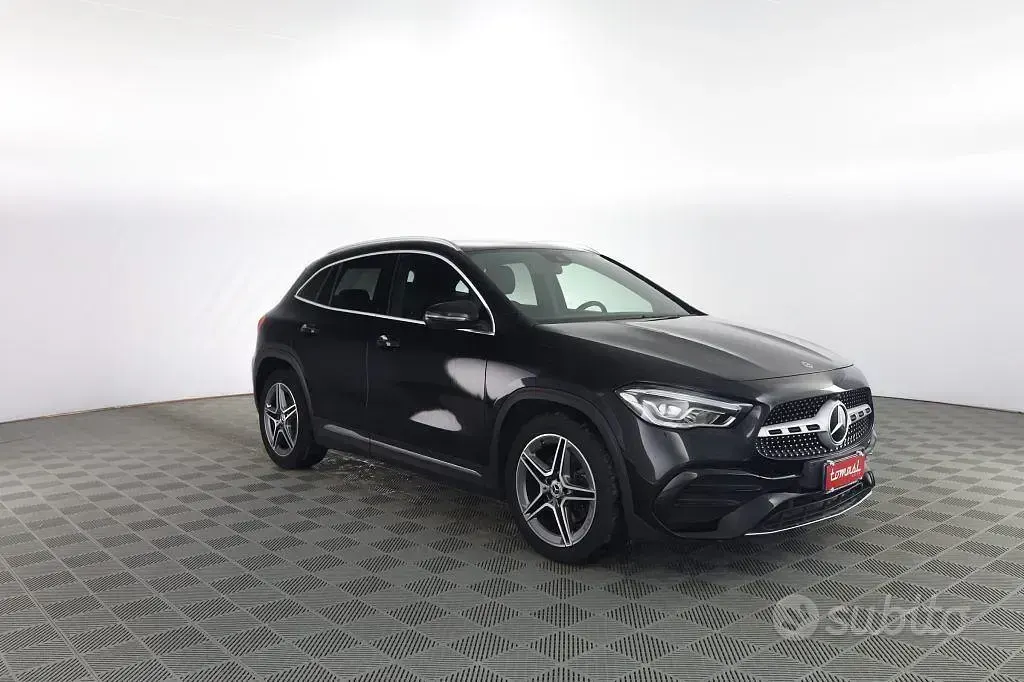 Begagnad Mercedes GLA180 Premium 116 HK (85 kW) 2020 Svart SUV