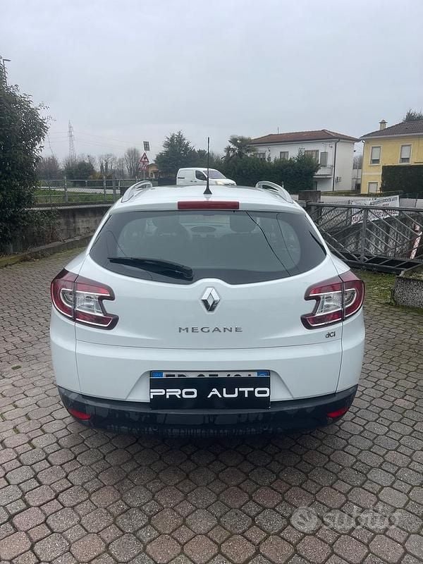 Usata Renault Mégane GrandTour 90 CV (66 kW) 2013 Bianco Station wagon