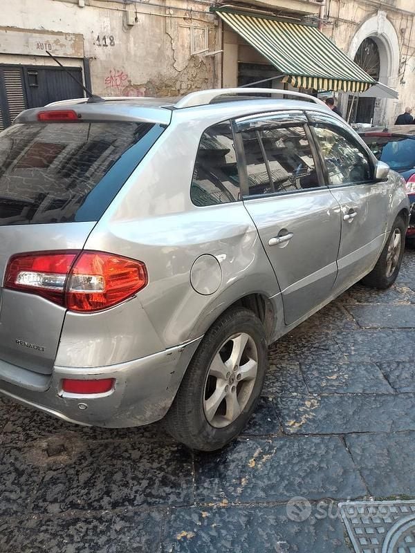 Usata Renault Koleos 150 CV (110 kW) 2008 Grigio SUV