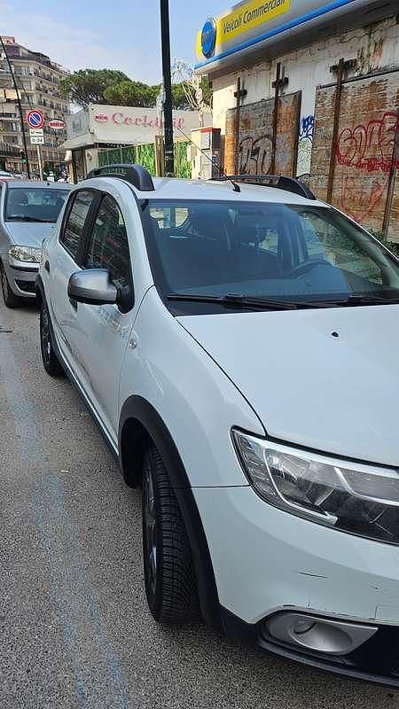 Usata Dacia Sandero Stepway 90 CV (66 kW) 2017 Bianco Berlina