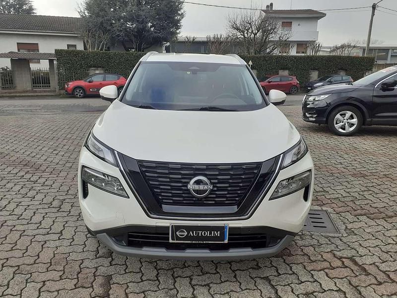 Usata Nissan X-Trail N-Connecta 158 CV (116 kW) 2022 White pearl SUV