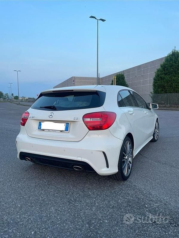 Usata Mercedes A160 Premium 90 CV (66 kW) 2014 Bianco Utilitaria