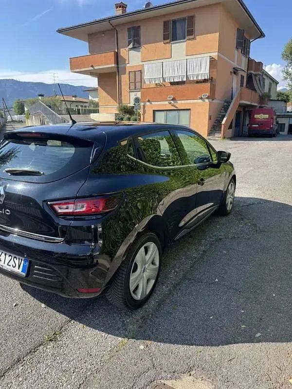 Usata Renault Clio IV Life 75 CV (55 kW) 2019 Nero Berlina