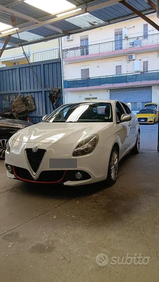 Second-hand Alfa Romeo Giulietta 109 CP (80 kW) 2017 Hatchback