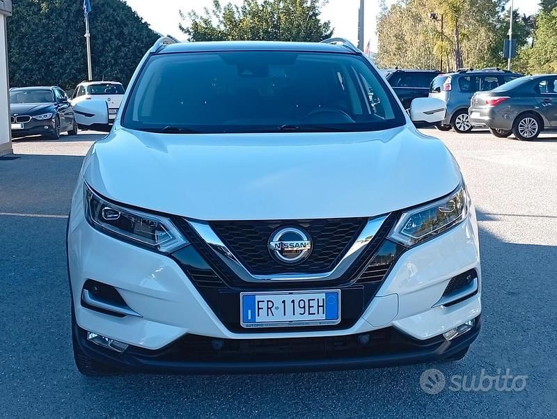 Usata Nissan Qashqai Tekna+ 131 CV (96 kW) 2018 Bianco SUV