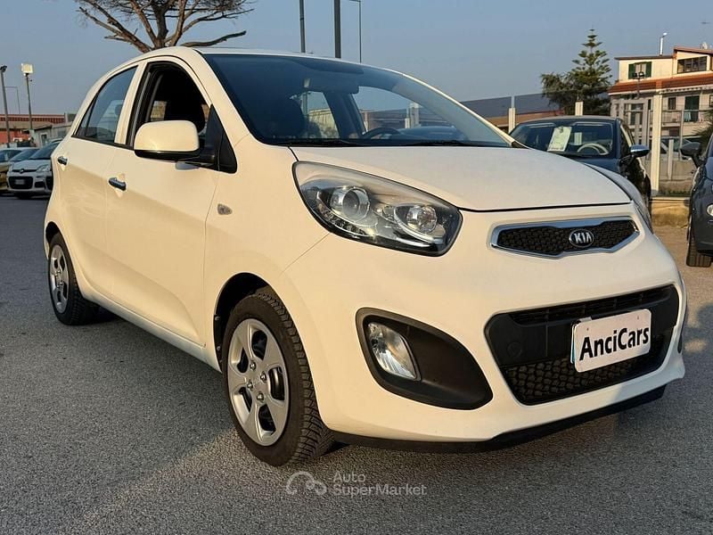 Usata Kia Picanto 69 CV (50 kW) 2014 Bianco Utilitaria