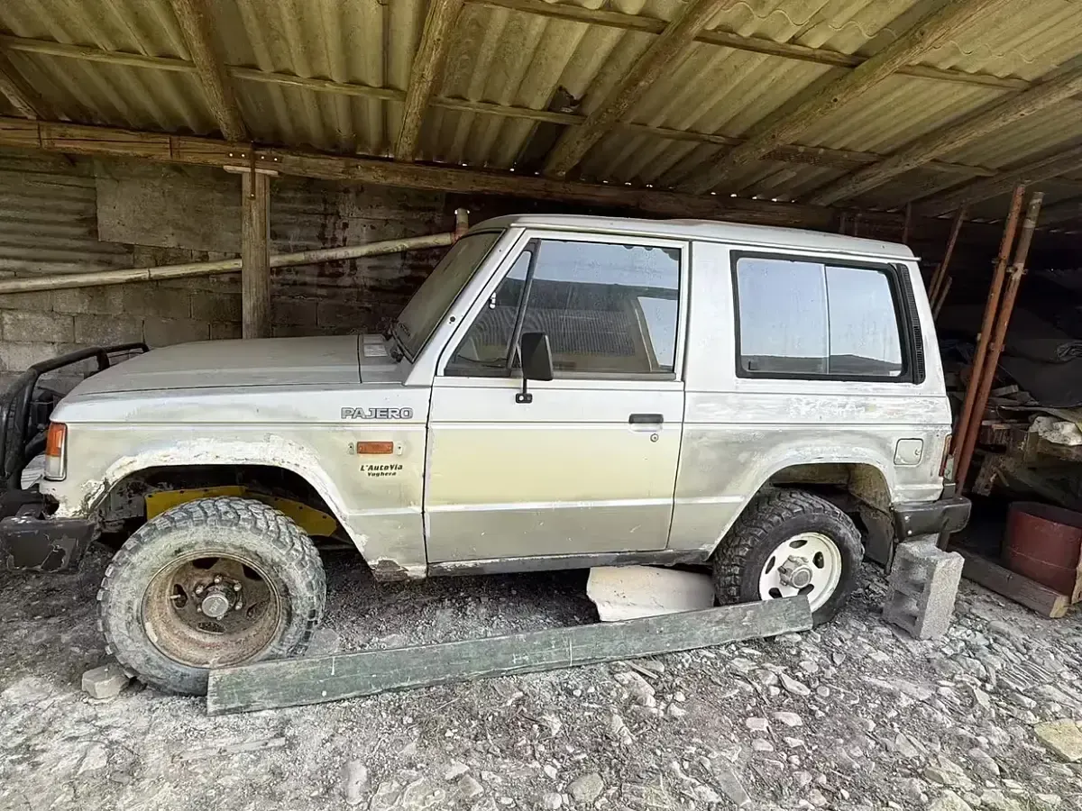 Usata Mitsubishi Pajero 84 CV (61 kW) 1986 SUV