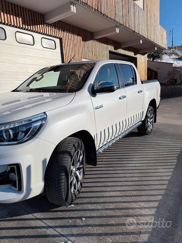 Usata Toyota HiLux 2020 Bianco Pick-up