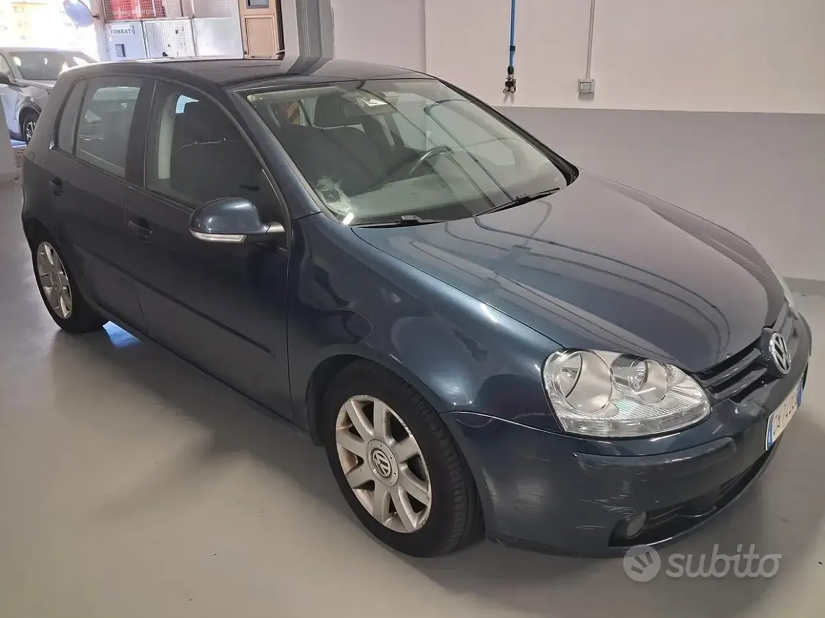 Usata VW Golf V 140 CV (102 kW) 2006 Bluazzurro Utilitaria