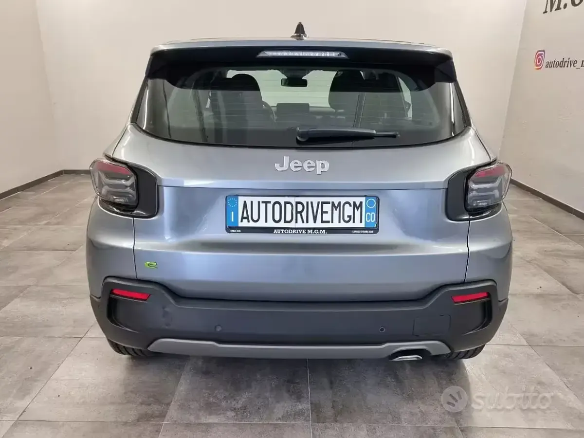 Usata Jeep Avenger Altitude 101 CV (74 kW) 2024 Grigio SUV