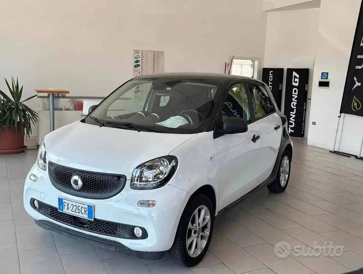 Usata Smart ForFour Passion 71 CV (52 kW) 2019 Bianco Utilitaria