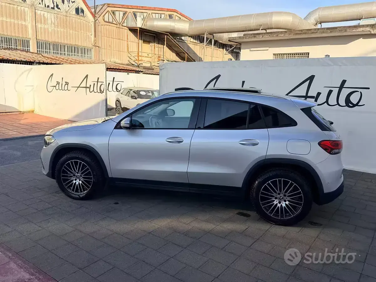 Usata Mercedes GLA200 150 CV (110 kW) 2022 Grigio SUV
