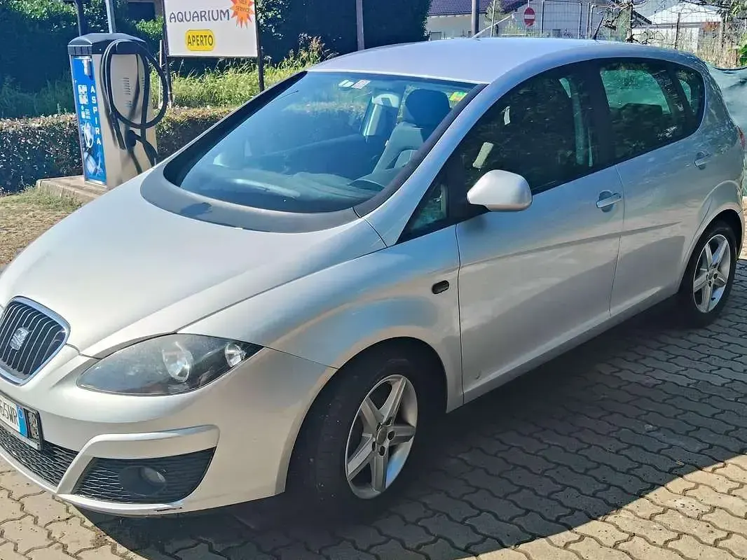 Usata Seat Altea Style 105 CV (77 kW) 2013 Argento Monovolume