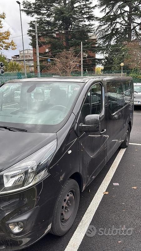 Usata Opel Vivaro 122 CV (89 kW) 2018 Nero Monovolume