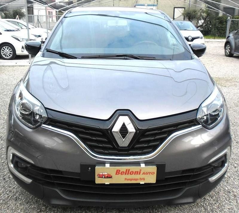 Usata Renault Captur 90 CV (66 kW) 2018 Grigio SUV