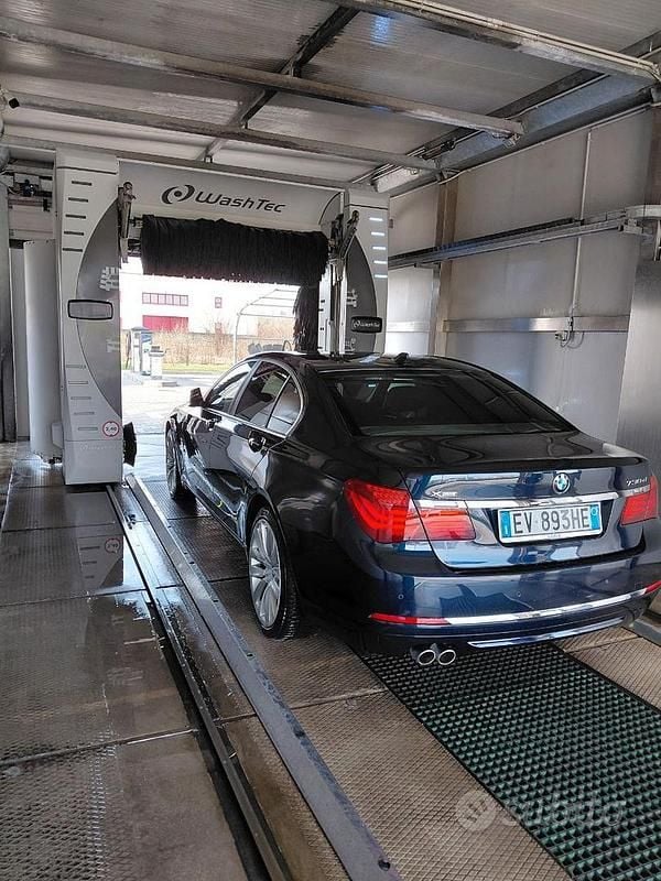 Begagnad BMW 730 258 HK (189 kW) 2014 Blå Sedan