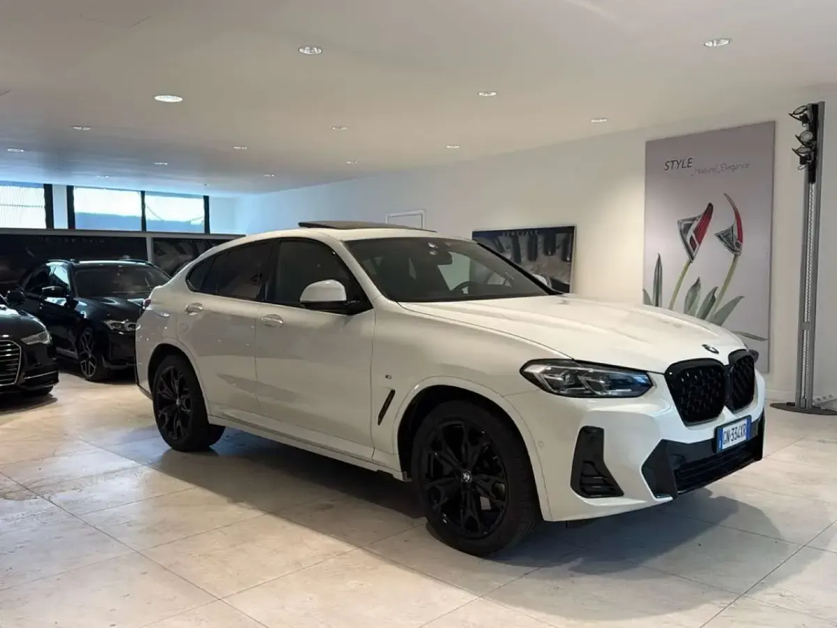 Usata BMW X4 M Sport 249 CV (183 kW) 2023 Bianco SUV
