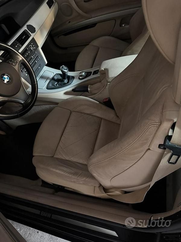 Usata BMW 320 Cabriolet 170 CV (125 kW) 2007 Blu Cabrio