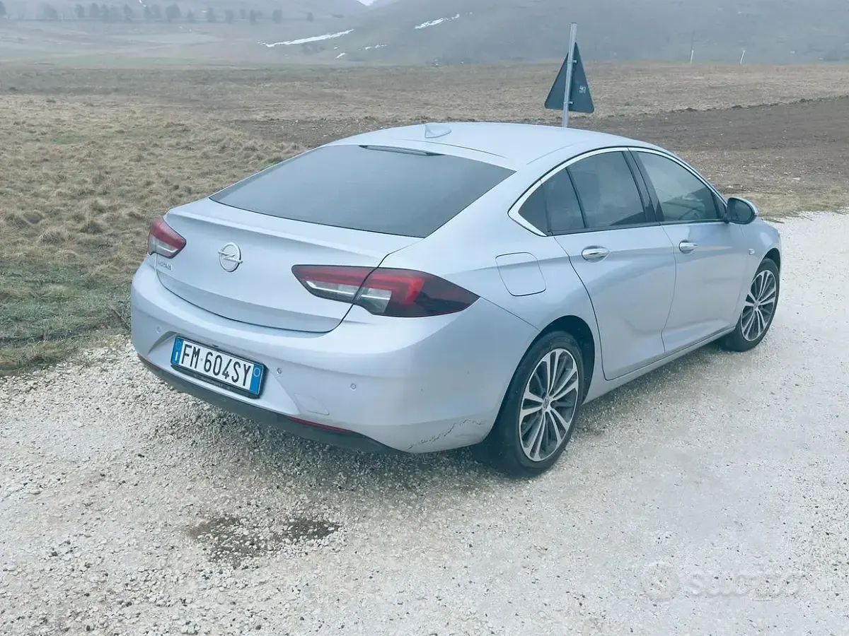 Usata Opel Insignia 136 CV (100 kW) 2018 Grigio Berlina