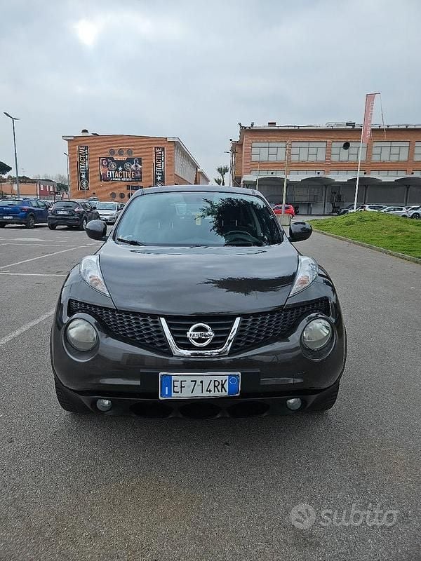 Usata Nissan Juke 117 CV (86 kW) 2011 Marrone SUV