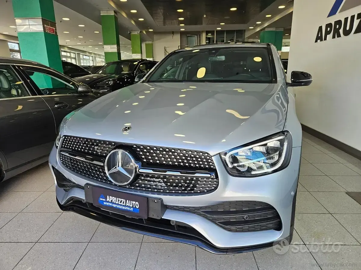 Usata Mercedes GLC300de Premium 194 CV (142 kW) 2022 Argento Coupé