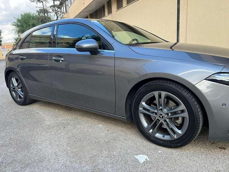 Usata Mercedes A180 Business 116 CV (85 kW) 2019 Grigio Berlina