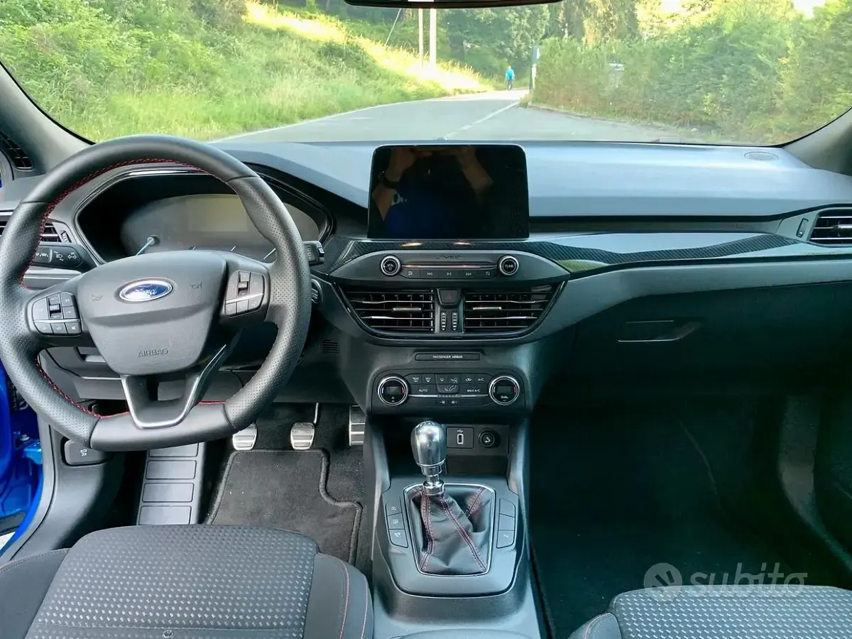 Usata Ford Focus ST-Line 125 CV (91 kW) 2019 Bluazzurro Berlina