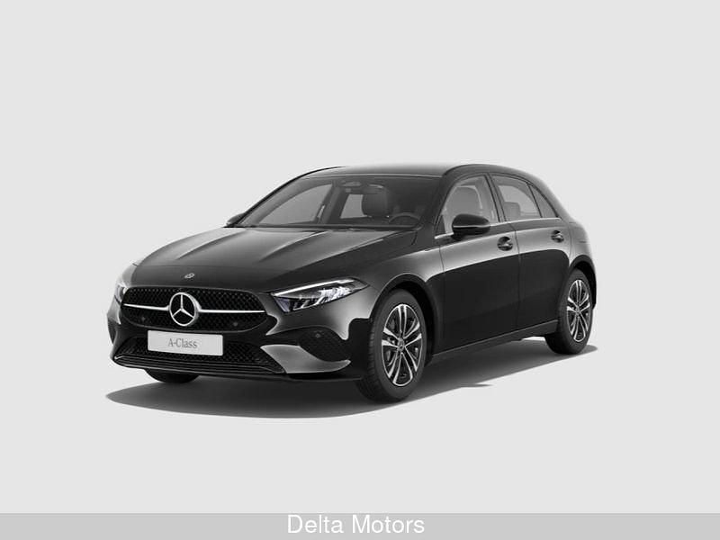 Nero Nuova 2025 Mercedes A180 Advanced Tre volumi | 37.124 € - Immagine 1/3