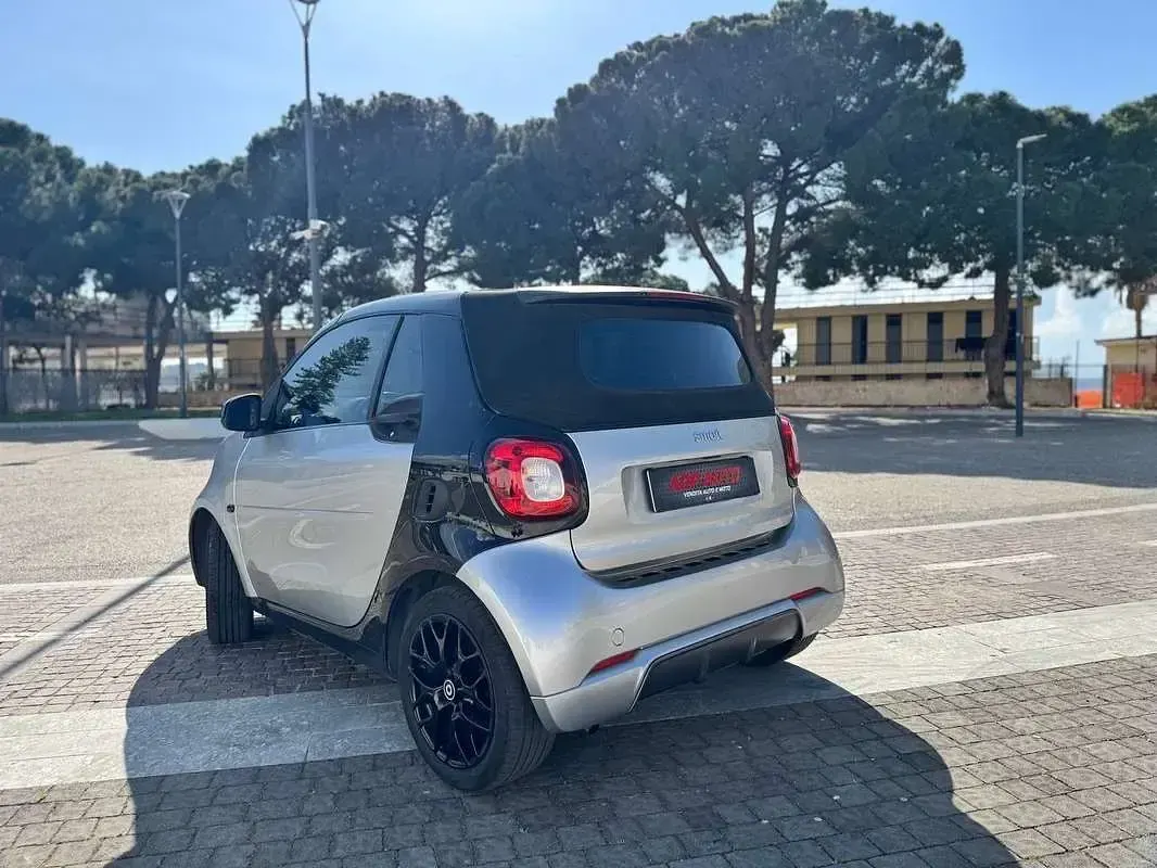 Usata Smart ForTwo Cabrio Superpassion 71 CV (52 kW) 2019 Cabrio