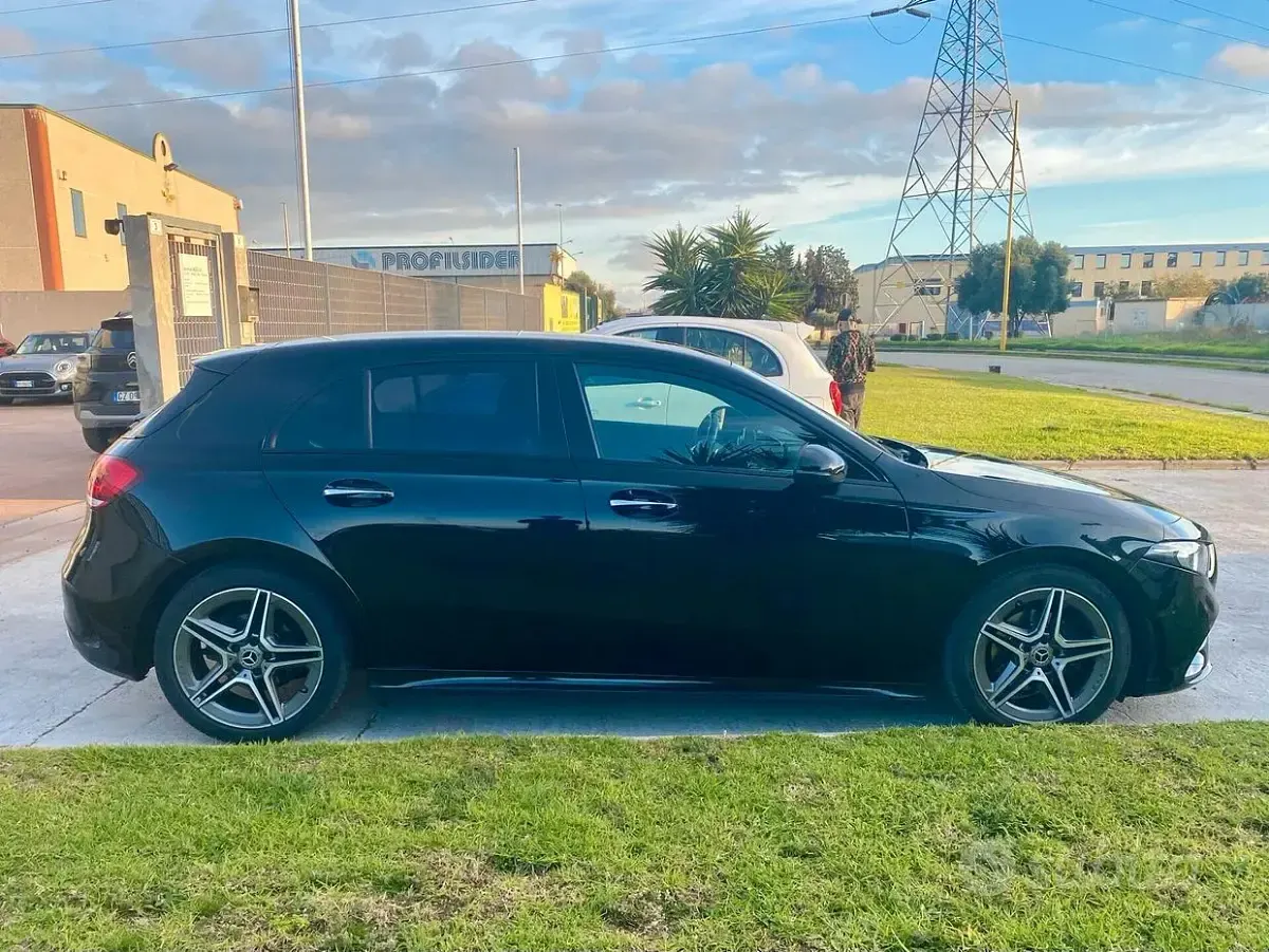 Usata Mercedes A180 Premium 116 CV (85 kW) 2021 Nero Berlina