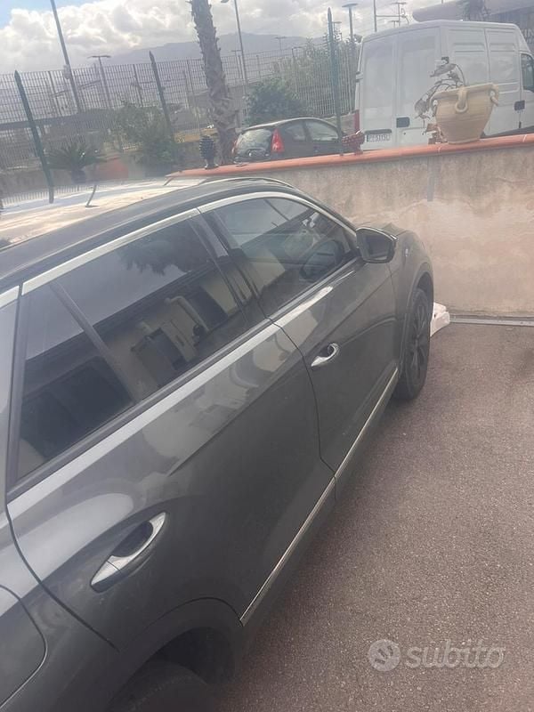 Usata VW T-Roc 150 CV (110 kW) 2021 SUV