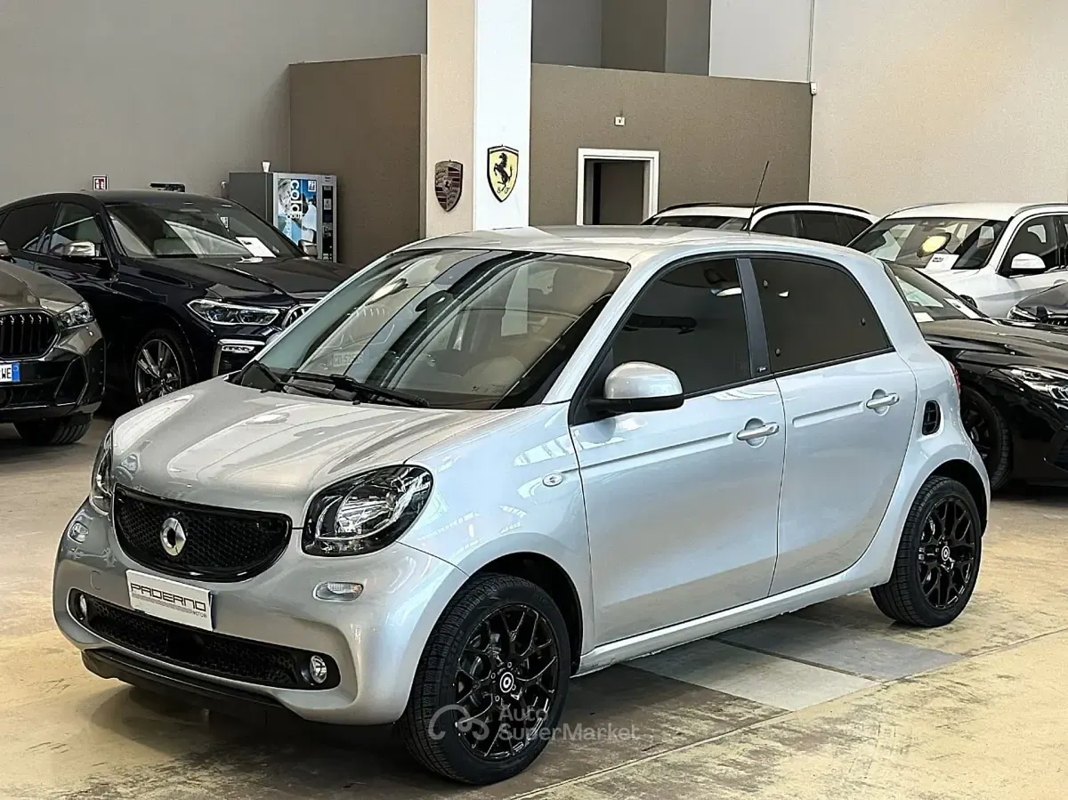 Usata Smart ForFour Prime 90 CV (66 kW) 2018 Oro Utilitaria